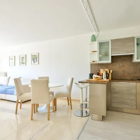 Lovely 1br Flat With Terrace & Private Pool Access * Nizza